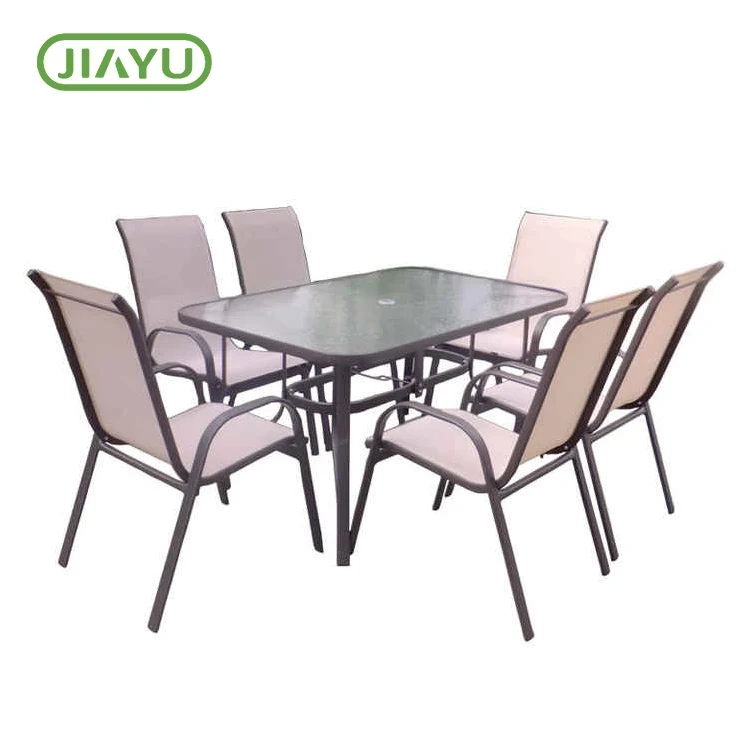 Table et chaises extérieures en fer pliantes